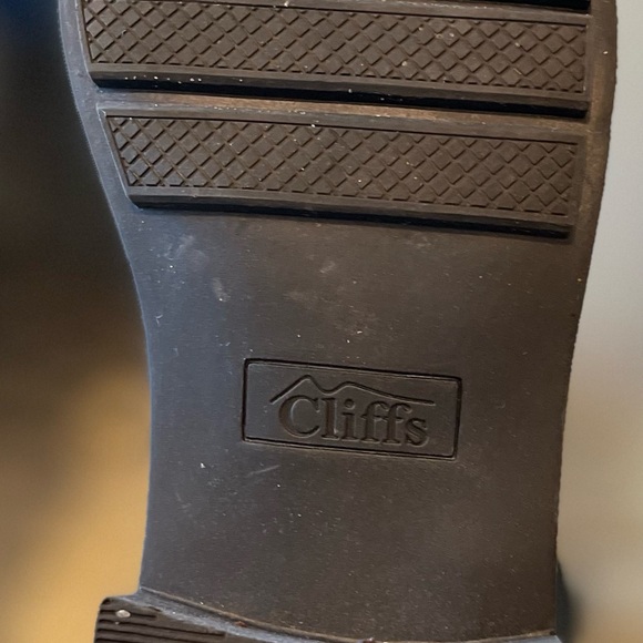 Women’s Cliffs boots size 8 1/2 medium - Picture 12 of 13
